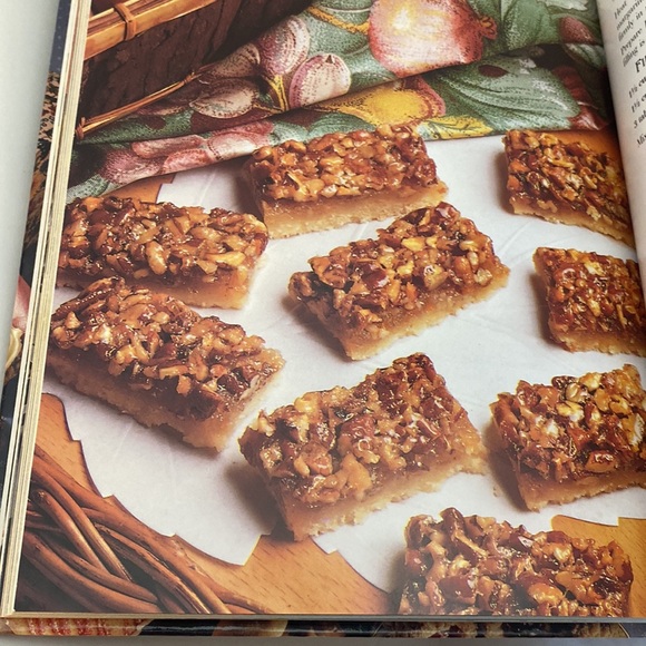 Betty Crocker’s Ultimate Cookie Book Hardcover First Edition 1992 - Picture 14 of 16